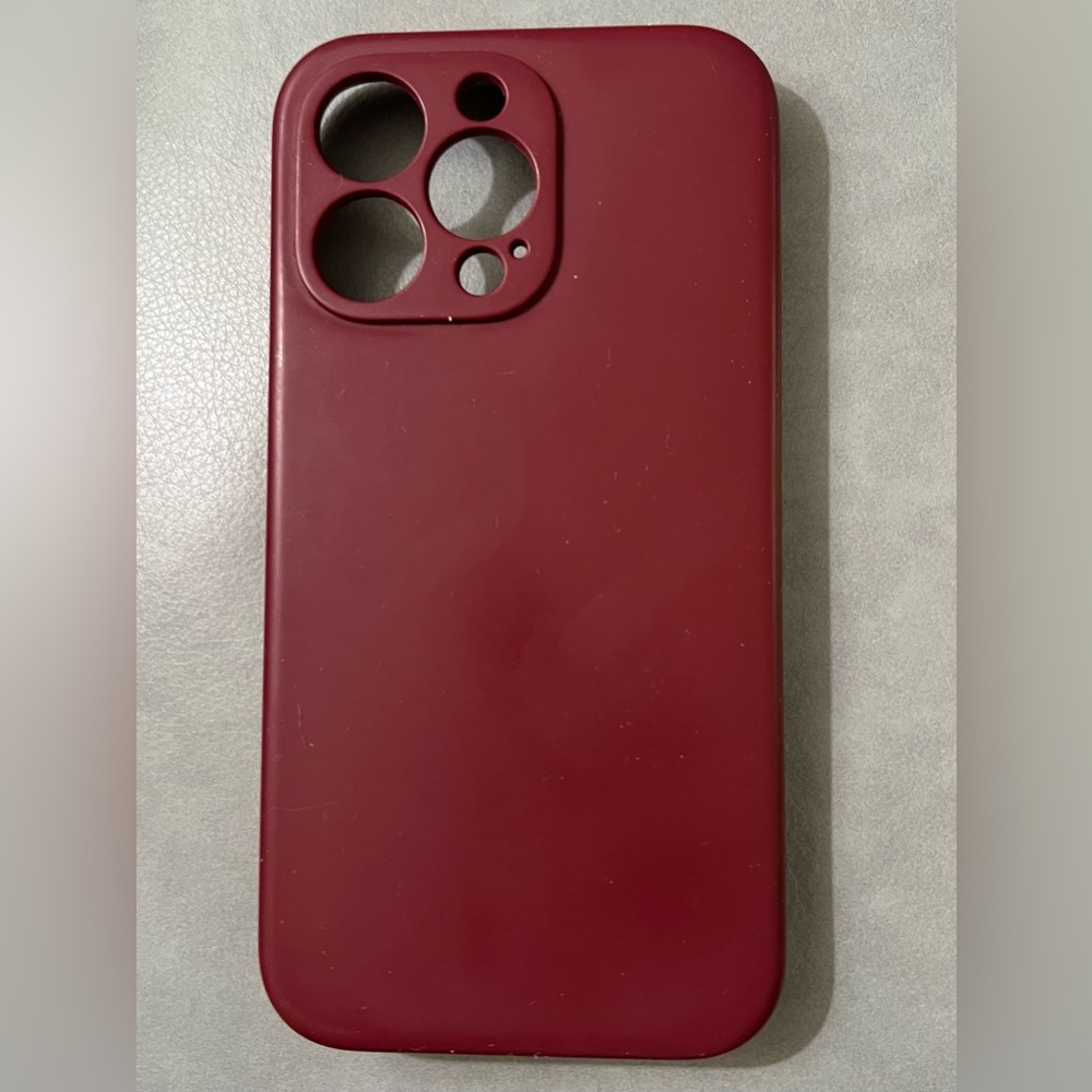 SURPHY BURGUNDY SILICONE IPHONE 13 PRO CASE